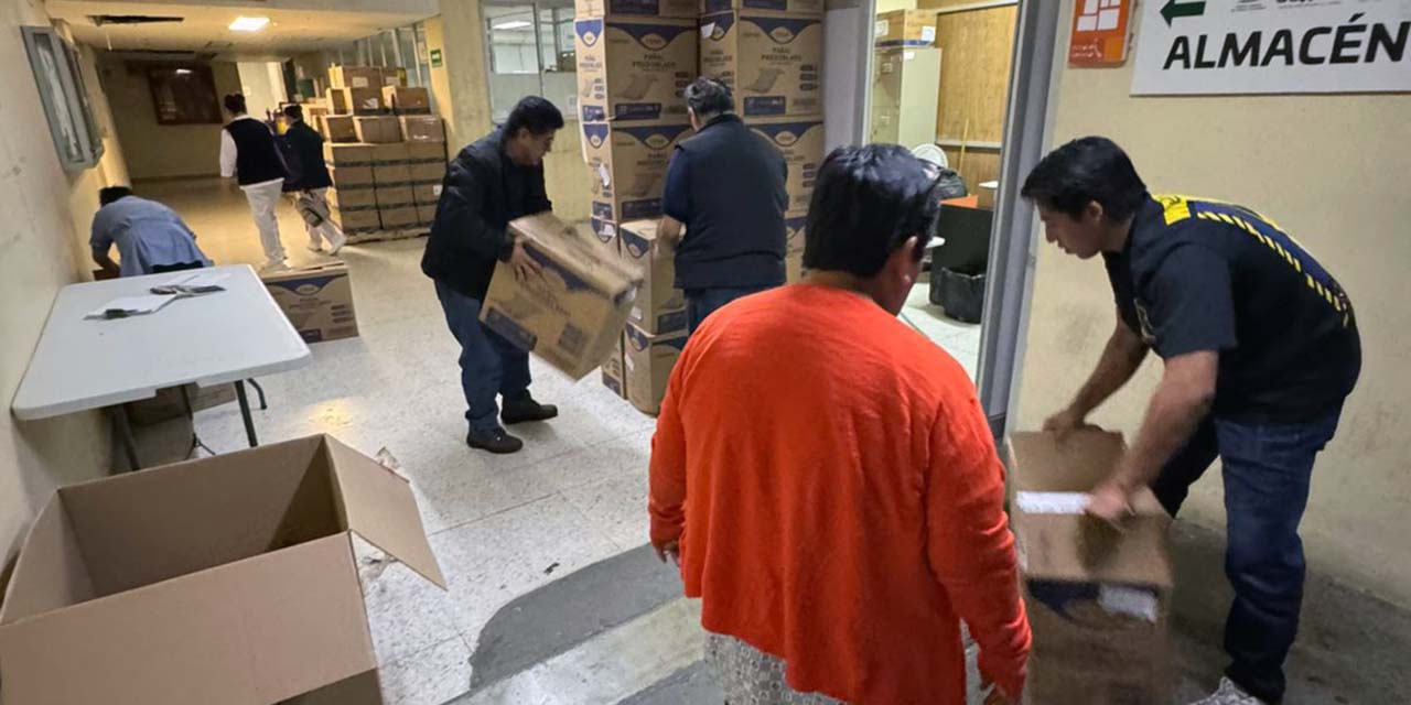 Entregan insumos urgentes a laboratorios del Hospital General “Dr. Aurelio Valdivieso” para garantizar atención y evitar riesgos