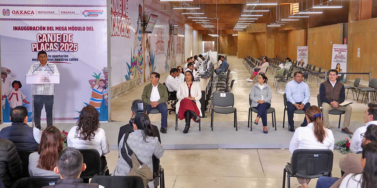 Oaxaca inaugura Mega Módulo para el Canje de Placas 2025 en el Centro Cultural y de Convenciones de Santa Lucía del Camino