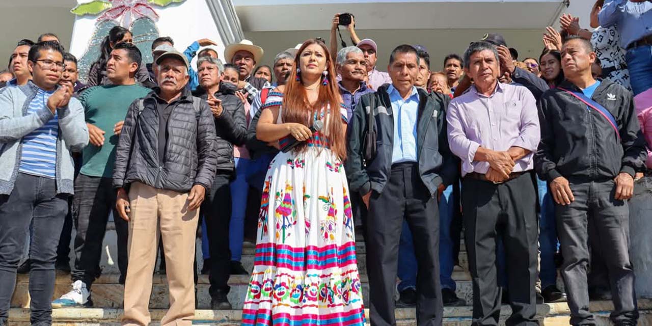Margarita Cruz Gómez asume la presidencia municipal de Huautla de Jiménez tras vinculación a proceso de su esposo