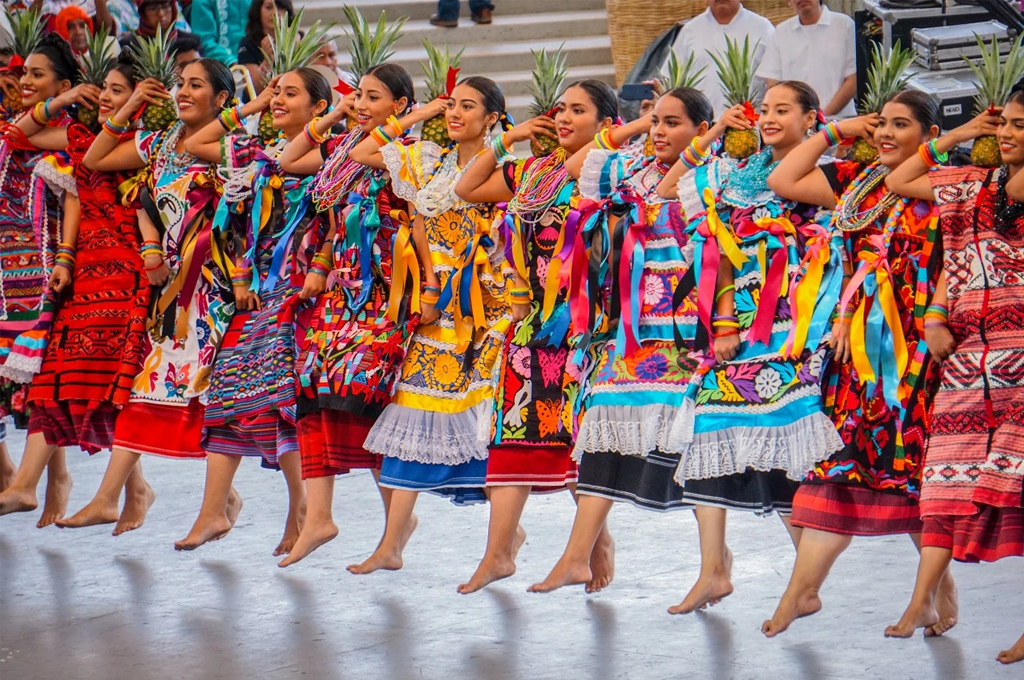 Abre el Gobierno Estatal Convocatoria para las Delegaciones de la Guelaguetza 2025