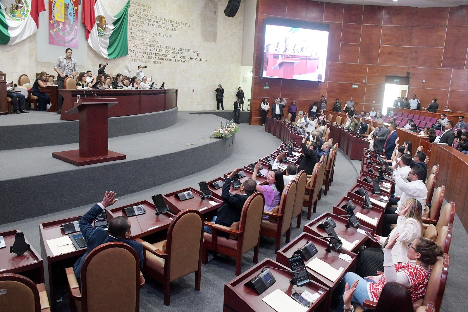 Aprueba LXVI Legislatura local decreto para que Ayuntamientos de Oaxaca contraten financiamiento con instituciones bancarias