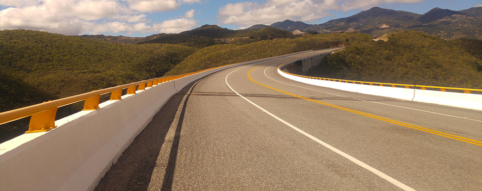 La autopista Mitla-Tehuantepec comienza a operar con incremento en el tráfico vehicular, pero persisten desafíos