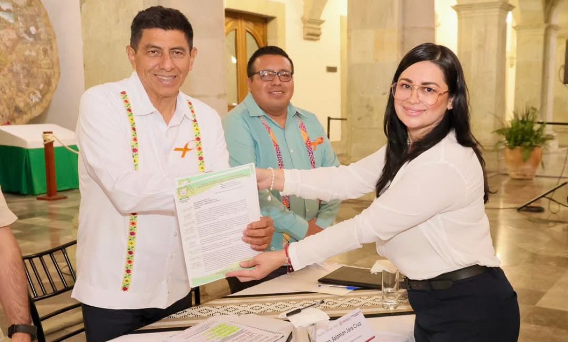 Gobernador de Oaxaca recibe Pliego Petitorio 2025 del STPEIDCEO y da inicio a la negociación laboral