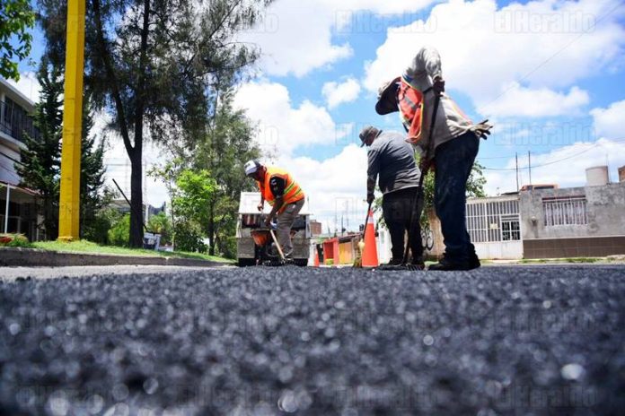 Continúa el Mega Plan de Bacheo y Reencarpetamiento en la Zona Metropolitana de Oaxaca