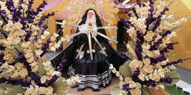 Oaxaca mantiene viva la tradición del altar dedicado a la Virgen de Dolores durante Cuaresma