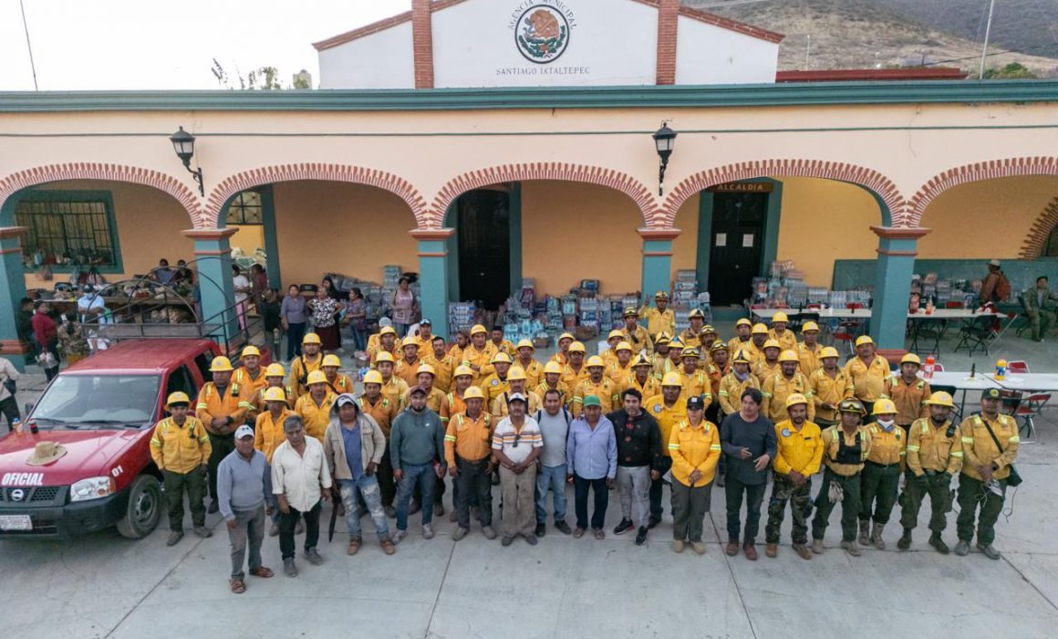 Controlado incendio forestal en Santiago Ixtaltepec, Oaxaca