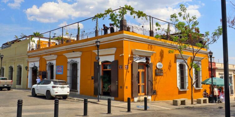 Oaxaca de Juárez regulará terrazas en el Centro Histórico para preservar su patrimonio