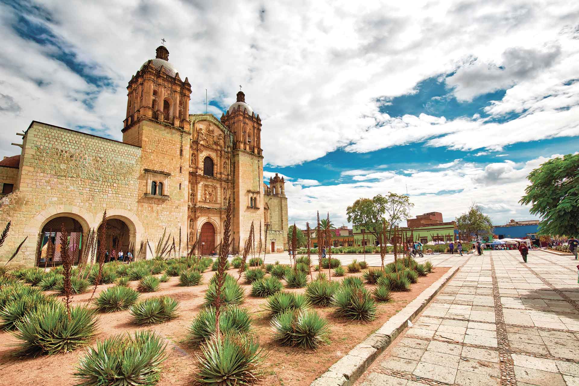 Oaxaca de Juárez celebra 493 años de su elevación a ciudad con sesión solemne y festejos culturales
