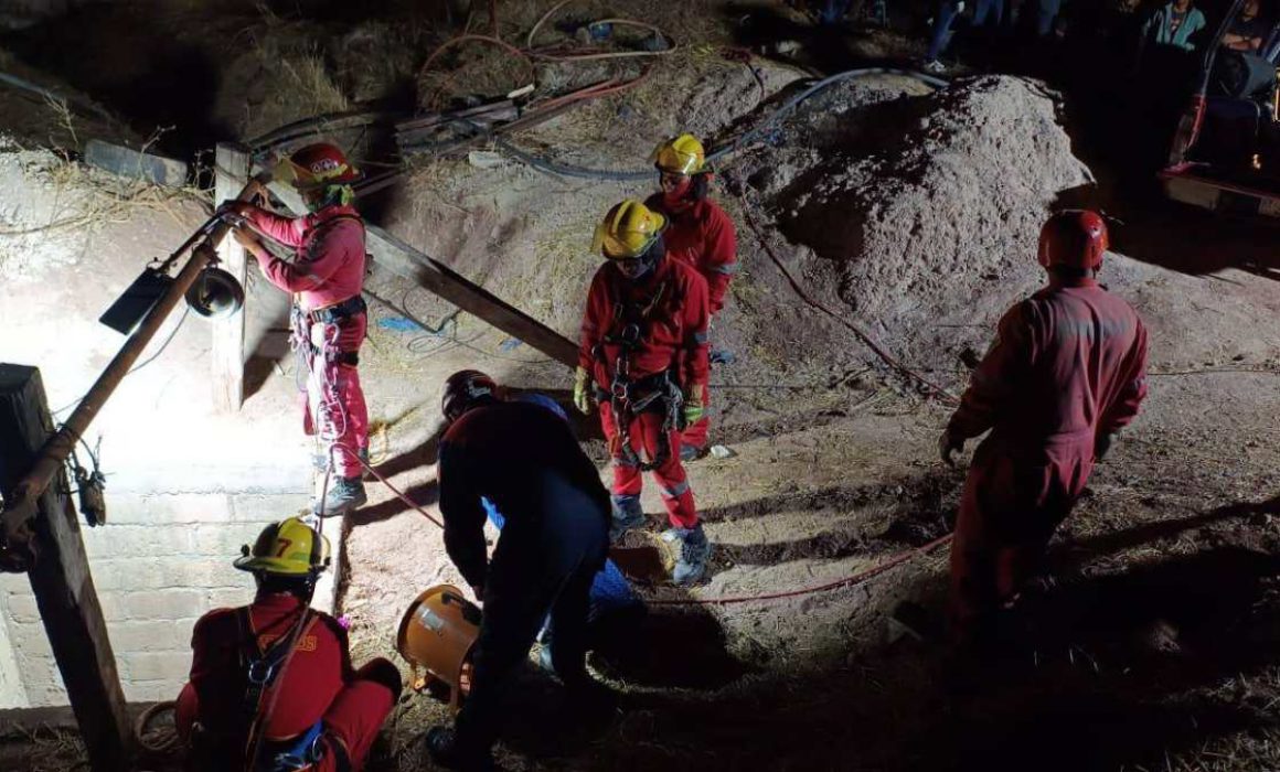 Tragedia en Oaxaca: Seis personas mueren al quedar atrapadas en un pozo en Tezoatlán