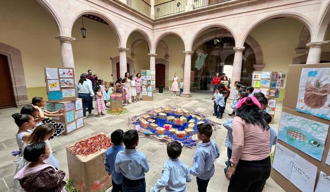 ¡Celebra el Día de la Niñez con los Semilleros Creativos!