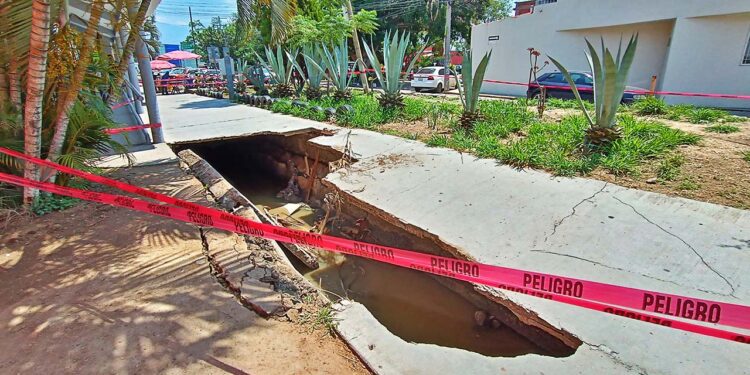Colapso parcial del andador peatonal del Sol en Oaxaca agrava problemas de infraestructura