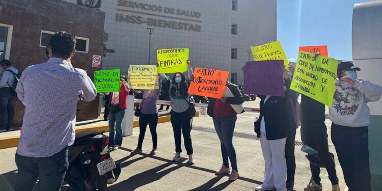 Trabajadores de la Salud Protestan por Incumplimiento de Promesas en Oaxaca