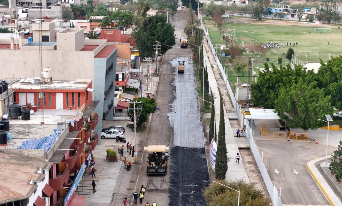 Gobierno de Oaxaca supera meta de rehabilitación vial con 152 kilómetros renovados
