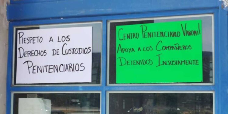 Protestas de Custodios Penitenciarios en Oaxaca Exigen la Liberación de Compañeros Tras Fuga en Penal de Tanivet
