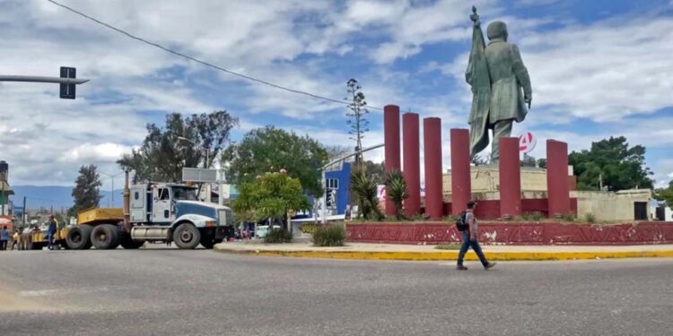 Oaxaca de Juárez prioriza obras de gran impacto para agencias y vialidades en 2025