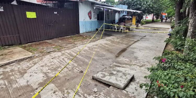 Se fractura de nuevo el andador peatonal del Sol; persiste riesgo de colapso