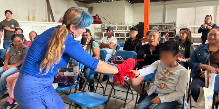 Taller de reciclaje fomenta conciencia ambiental en Nochixtlán
