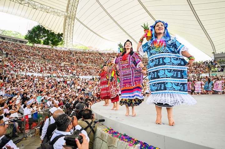 Gobierno del Estado pagará más de 21 millones por sonorización y ambientación en la Guelaguetza 2025
