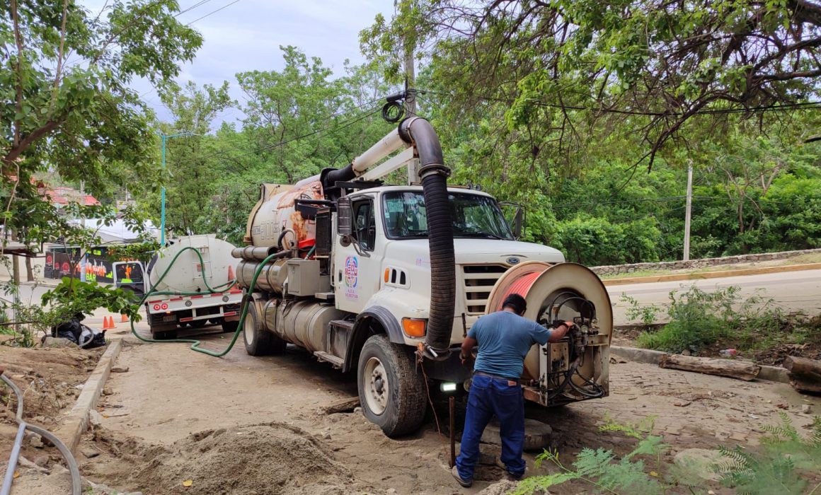 Gobierno de Oaxaca refuerza acciones en la Costa tras paso del huracán Erick