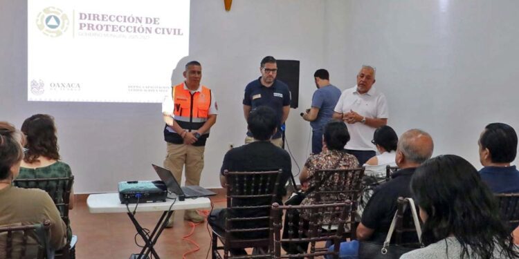 Restauranteros de Oaxaca se capacitan en protección civil para fortalecer la seguridad