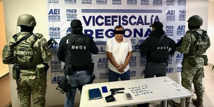 Cateo en Tuxtepec por narcomenudeo deja un detenido y droga asegurada