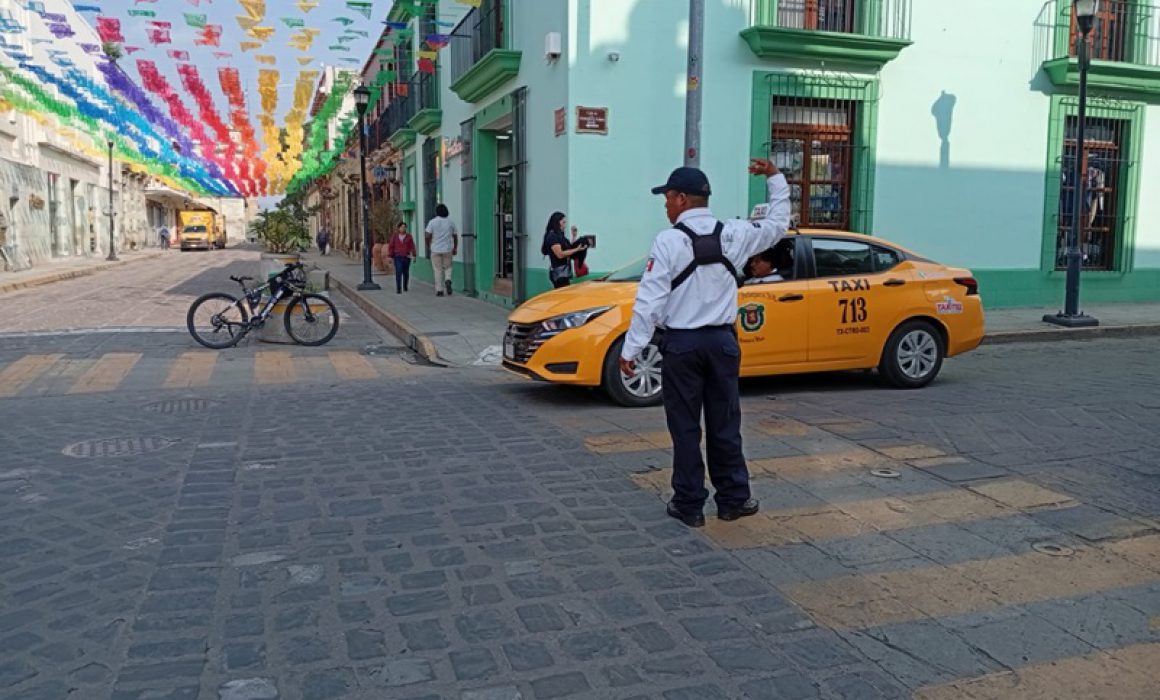 Despliega Policía Vial operativo especial por Primer Convite de la Guelaguetza 2025