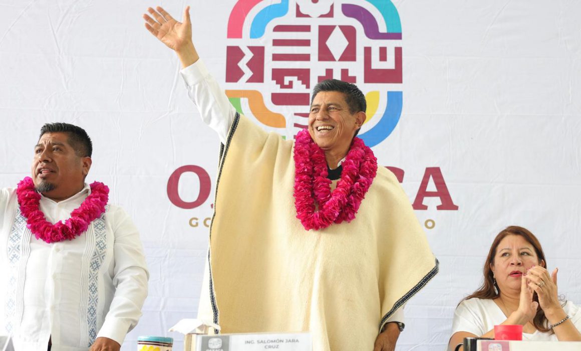 Gobierno de Oaxaca impulsa desarrollo en Santa María Teopoxco con millonaria inversión en infraestructura y programas sociales