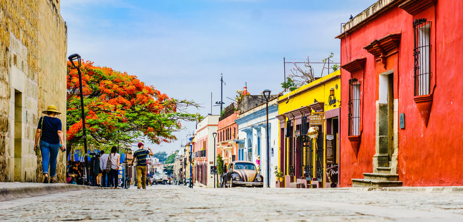 Oaxaca analiza reformas para regular terrazas comerciales en el Centro Histórico