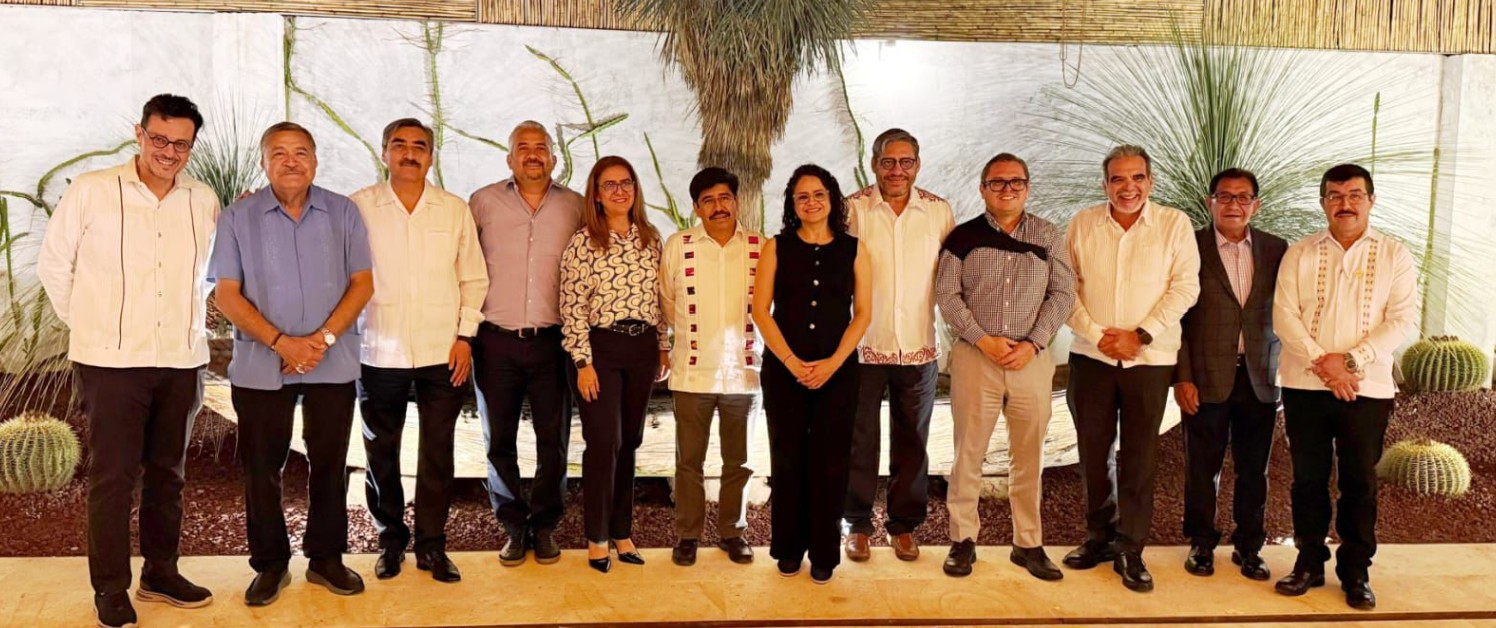 ? En Oaxaca, rectores y futuro presidente de la Suprema Corte trazan agenda por la educación pública