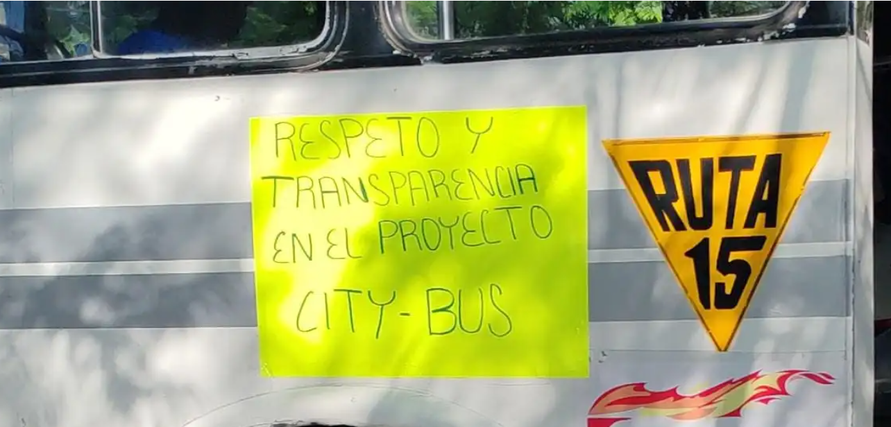 Transportistas de Oaxaca paran frente al Congreso: piden frenar reforma que “nadie les explicó”