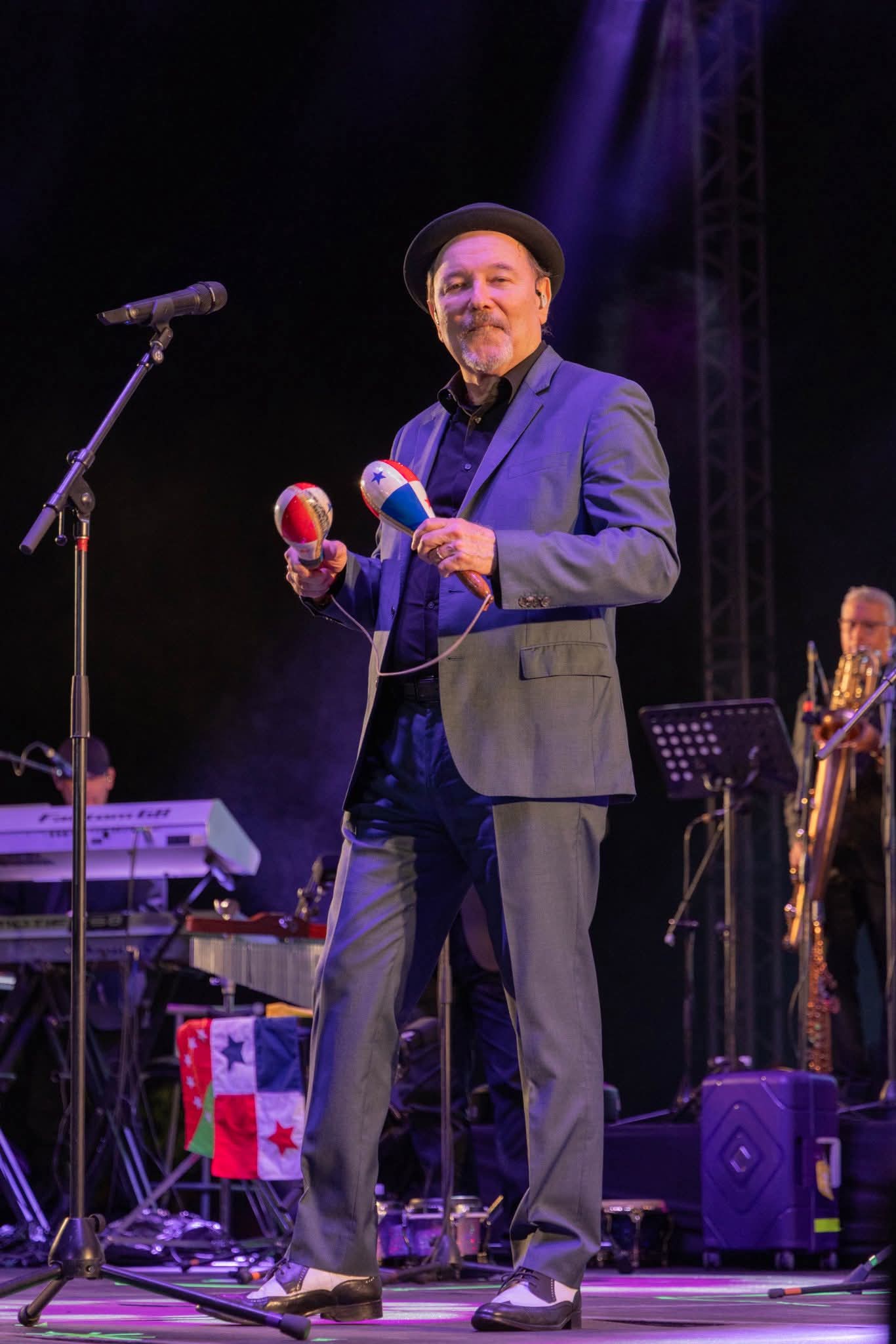 “Rubén Blades prende Oaxaca: salsa, conciencia y una noche para la historia”