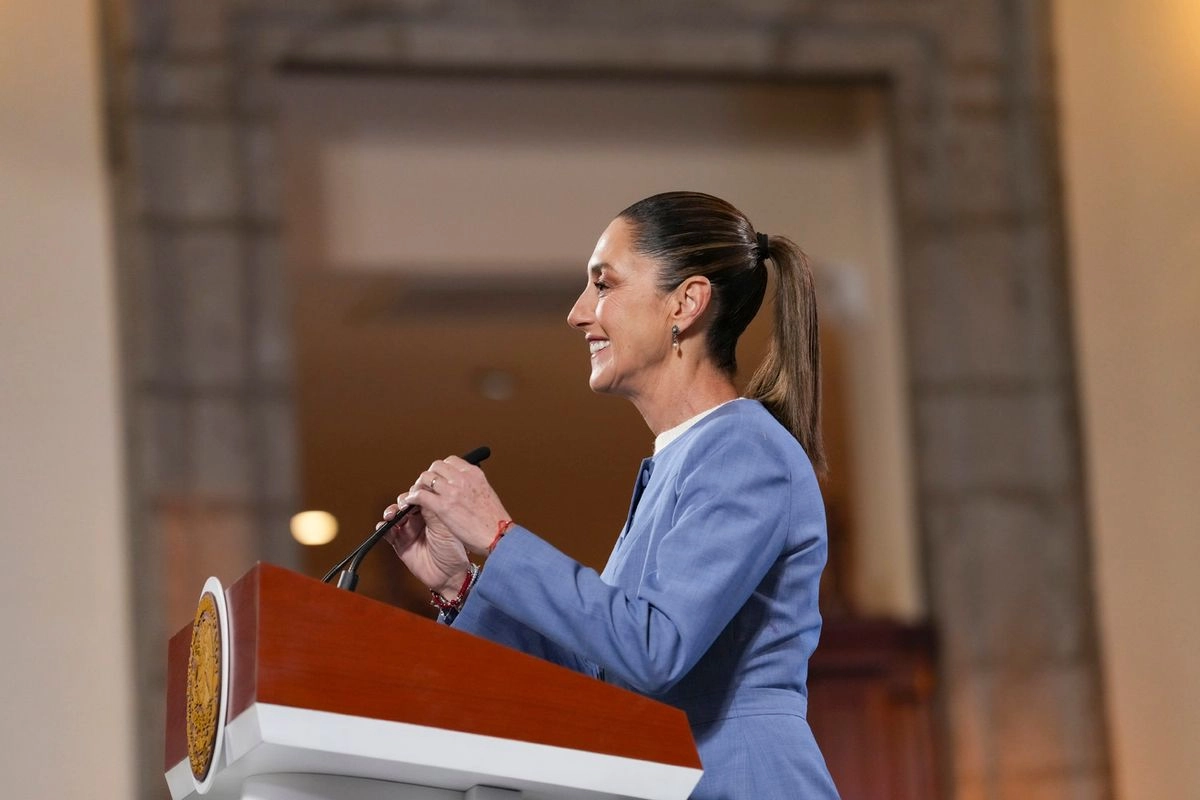 Sheinbaum acusa a la oposición de “vendepatrias” y celebra avance en acuerdo arancelario