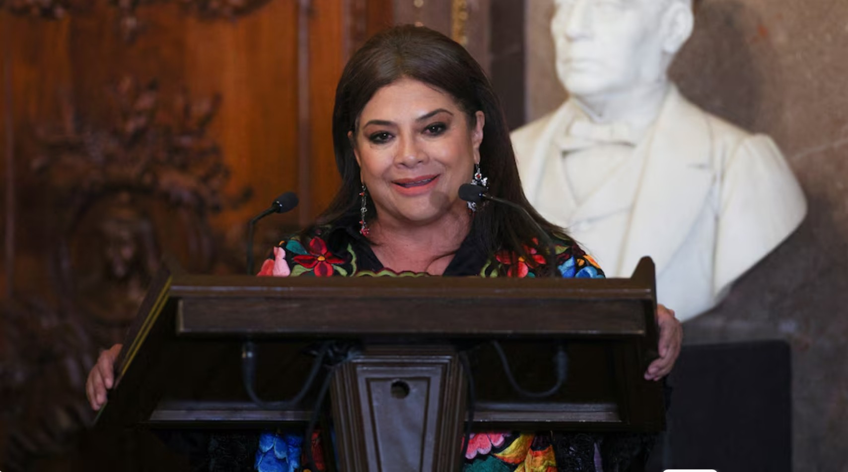 Clara Brugada impulsa protocolo para desalojos en CDMX tras denuncias de violencia