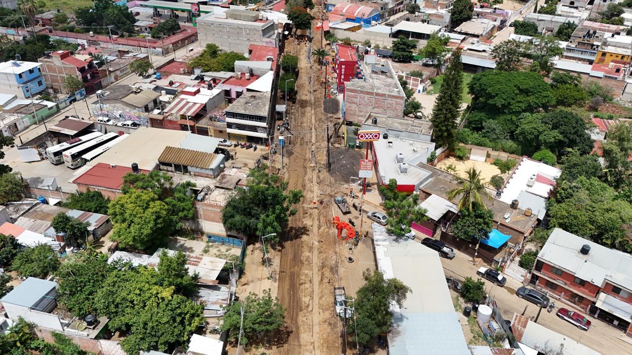 ? Rehabilitan calzada Valerio Trujano en Oaxaca: más de 1,200 personas beneficiadas