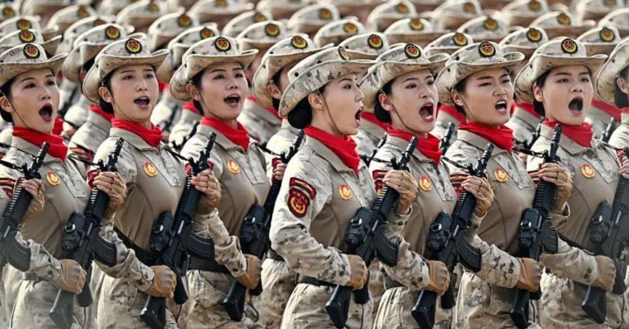? Lo que el megadesfile en Pekín reveló sobre el poder militar de China