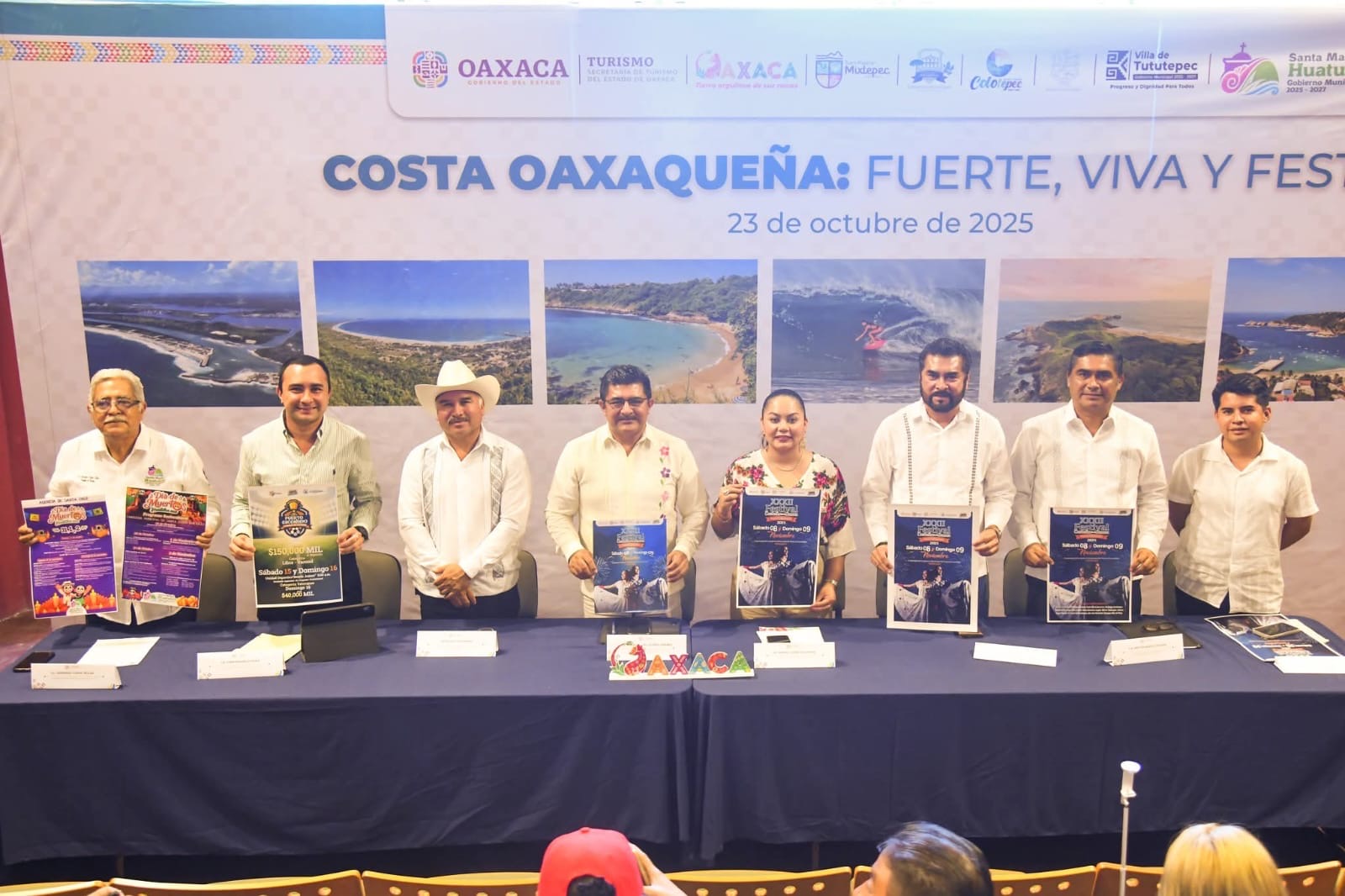 ¡La Costa Oaxaqueña: Fuerte, Viva y Festiva!